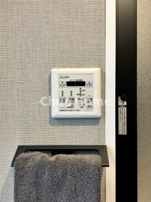 【内装】 | 浅草田原町マンション | 【浴室乾燥機】暖房・冷風・換気・乾燥が可能です。毎日を快適に過ごせるうれしい機能が揃っています。雨の日の洗濯物も安心です。