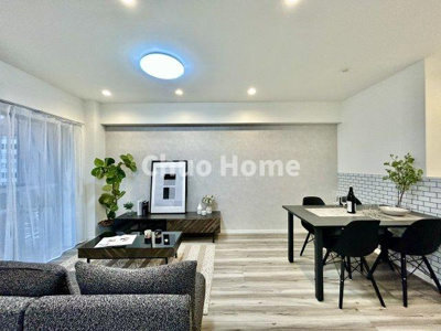 【居間・リビング】 | 浅草田原町マンション | 【リビングダイニング】一日の中で多くの時間を過すことになるリビングダイニングだからこそ、いつも穏やかな空間であることが必然。爽やかな通風と採光を存分に感じる事が出来る空間です。