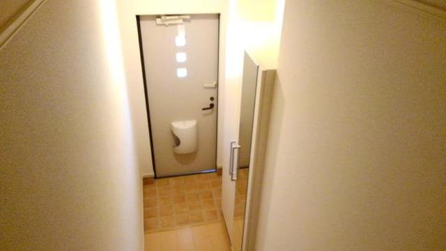 マードレ六番館の玄関