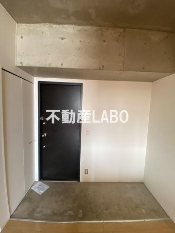 アーデンタワー南堀江の玄関