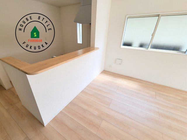 春日市紅葉ケ丘西2丁目第7-2棟（1号棟）の内観：施工例|ダイニングとリビングのメリハリが付けやすい空間設計になっています。