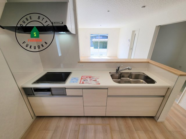 春日市紅葉ケ丘西2丁目第7-2棟（1号棟）の内観：施工例|忙しい朝でも家族揃って食事をしたいゆとりあるダイニングスペース。