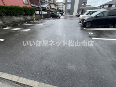 【駐車場】 | ロード８８　ミヨシ