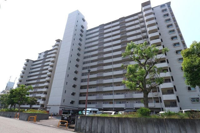 立花グリーンハイツ1号棟