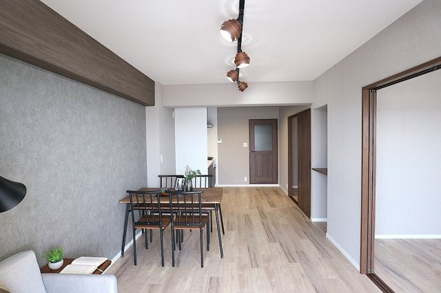 立花グリーンハイツ1号棟の居間・リビング|ダイニングテーブルやソファーを設置可能◎
収納や家具の配置、インテリアコーディネートがしやすいです。