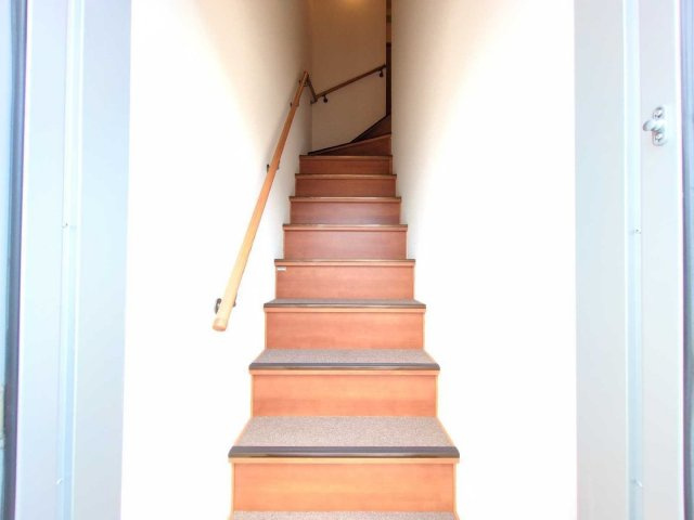 レオパレスＭＡＴＳＵＤＡの玄関