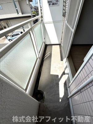 【バルコニー】 | Yマンション | 南向き　※左右反転イメージ