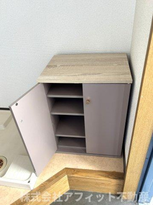 【玄関】 | Yマンション | シューズボックス　※左右反転イメージ