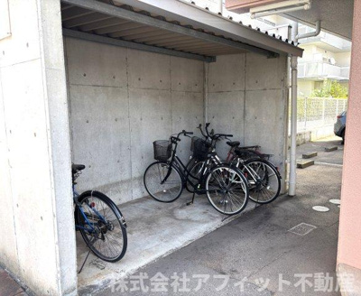 【その他共用部分】 | Yマンション | 屋根付き駐輪場