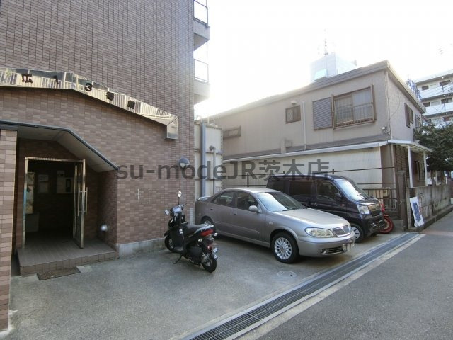 末広13番館の周辺