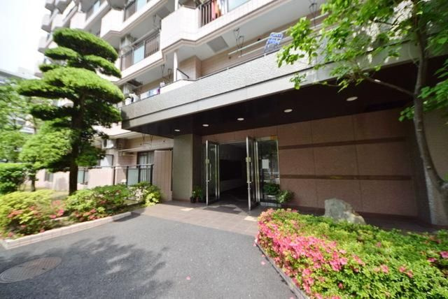 グランメール戸田Ⅱのエントランス