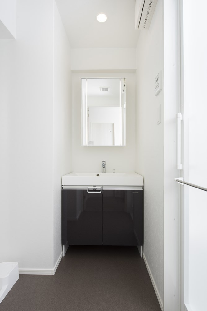 エンクレスト博多EAST PARKの洗面所|ゆったりとスペースのある洗面所