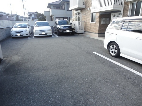 ガレリアグランデの駐車場