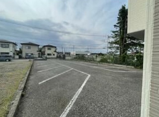 貸店舗事務所　小山市粟宮の駐車場