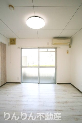 【居間・リビング】 | ニューDKハイツ | 居間です