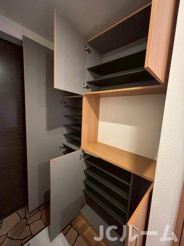 柏崎市松美１丁目のアパートの収納