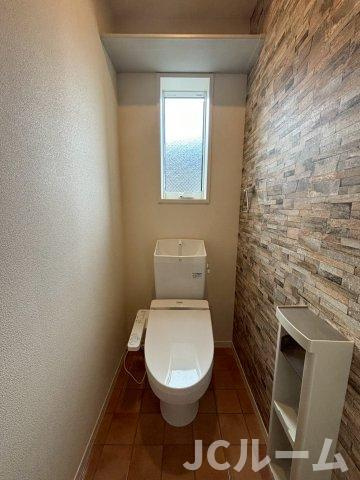 柏崎市松美１丁目のアパートのトイレ