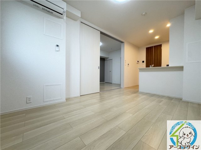 ヴィヴァレス松ノ内の居間・リビング