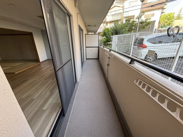 アルティジア・レジデンス緑地のバルコニー