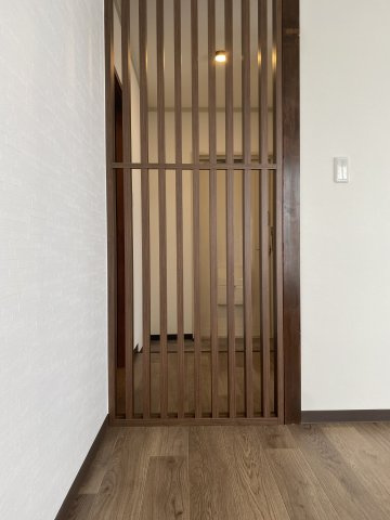飯能マンションB棟の玄関