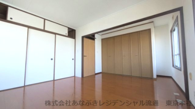 飯能マンションB棟の洋室