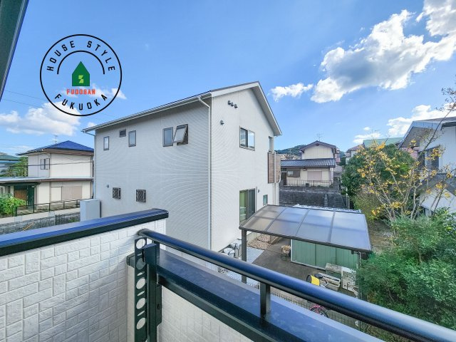 大野城市つつじヶ丘3丁目第1-2棟（2号棟）の展望|窓から緑が見える物件も魅力的です。