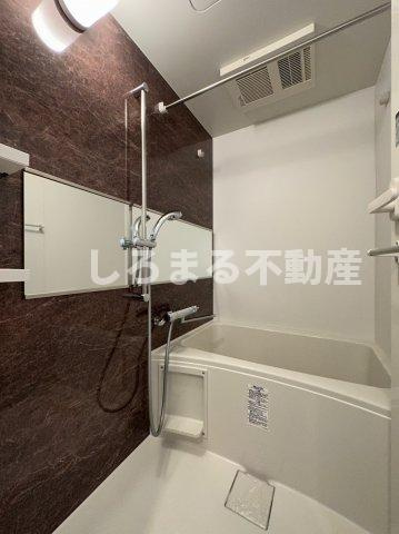 スプランディッド九条駅前の浴室