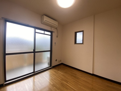 【洋室】 | ビラ・フラワーヒル