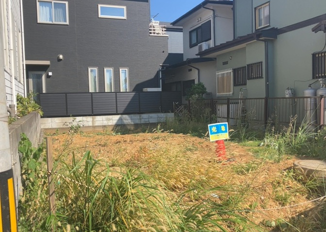 【外観】 | 土地の面積＝住宅面積ではありません。建ぺい率の問題などで、土地のある場所によって住宅を建てられる面積は限られています。高さもしかり、「土地」という言葉の中には、建築条件も含まれると考えておきましょう。