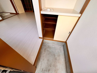 【玄関】 | コーポチェリー