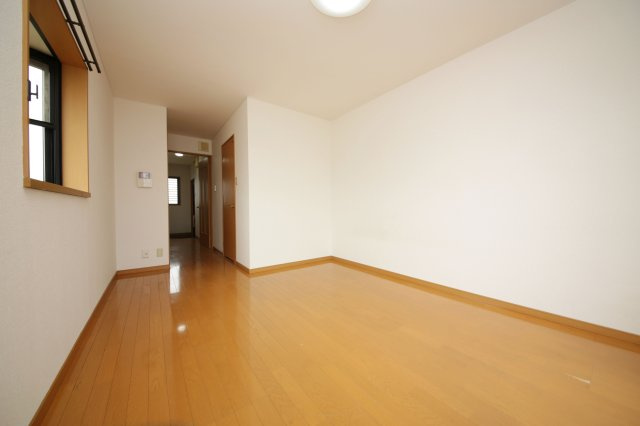 コスモなかねの洋室