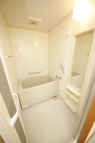 コスモなかねの浴室