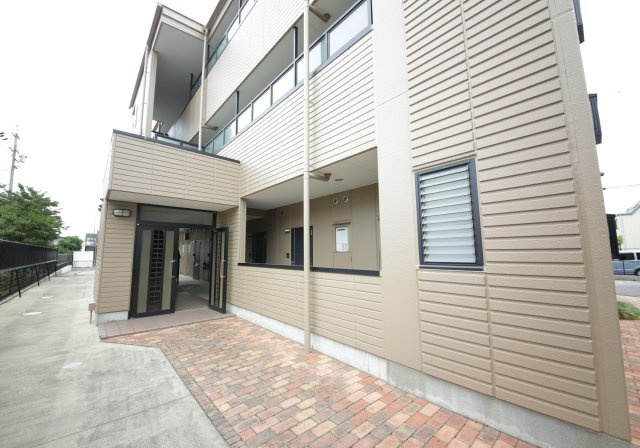 コスモなかねのエントランス