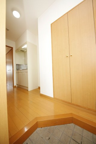 コスモなかねの玄関