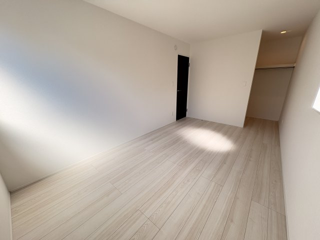 神戸市垂水区神陵台8丁目新築戸建の洋室