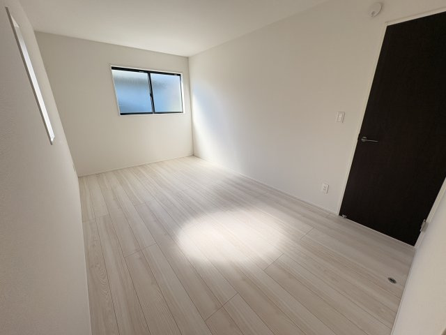 神戸市垂水区神陵台8丁目新築戸建の洋室