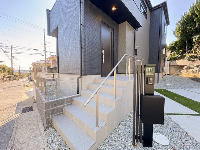 神戸市垂水区神陵台8丁目新築戸建の外観