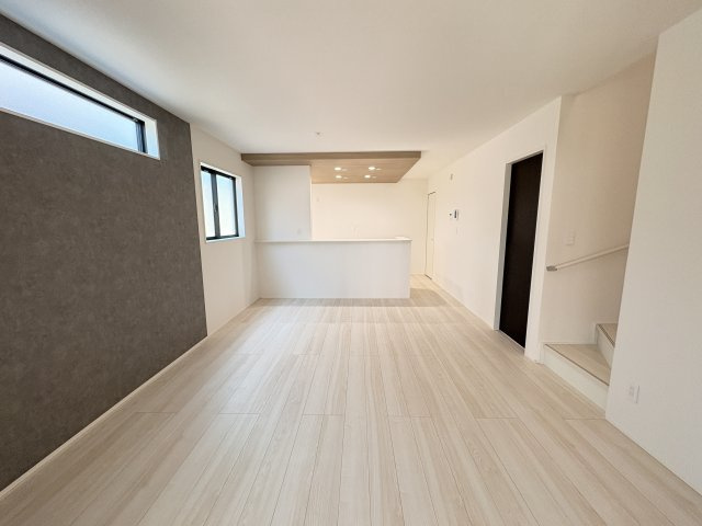 神戸市垂水区神陵台8丁目新築戸建の居間・リビング