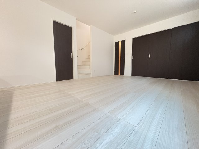 神戸市垂水区神陵台8丁目新築戸建の居間・リビング