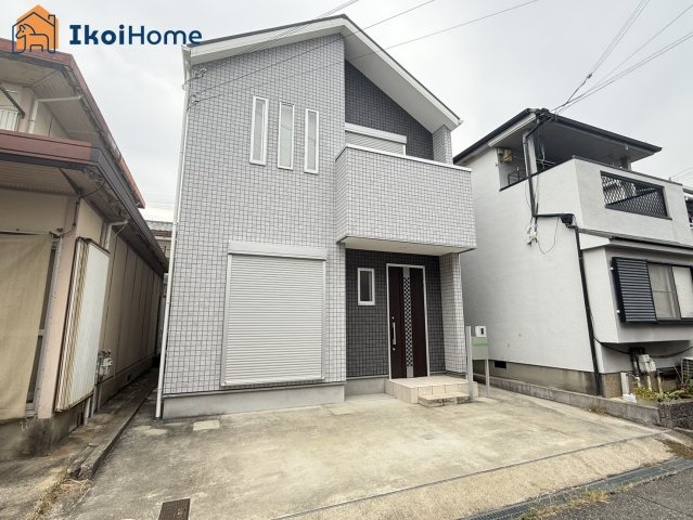 明石市大久保町大窪　中古戸建の玄関|物件・当店の最寄駅まで無料送迎！最短10分で指定場所へお迎えに向かいます！まずはお問い合わせください