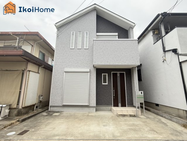 明石市大久保町大窪　中古戸建の駐車場|駐車場は1台お停め頂けます。交通量も少なめなので、駐車も安心ですね。