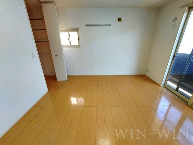 ノワール北島の洋室