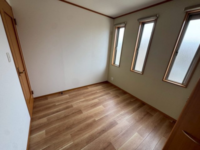 【洋室】 | 南余部　中古一戸建