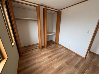 【洋室】 | 南余部　中古一戸建