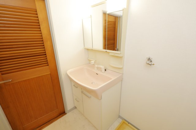 コスモリード篠崎駅前の洗面所