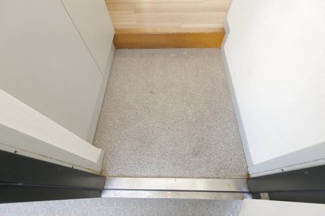 コスモリード篠崎駅前の玄関