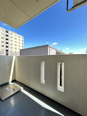 アンセラジオ新越谷のバルコニー