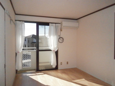 【洋室】 | グリーンヒル新宿 | 落ち着いた色調の洋室です