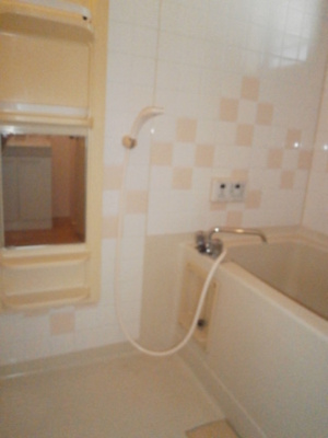 【浴室】 | グリーンヒル新宿 | 落ち着いた空間のお風呂です