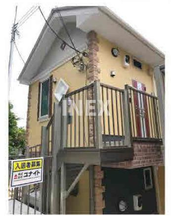 横浜市磯子区丸山１丁目のアパートの外観